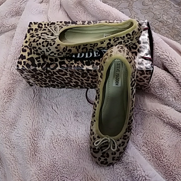 Steve Madden leopard flats Size 7 - Picture 1 of 4